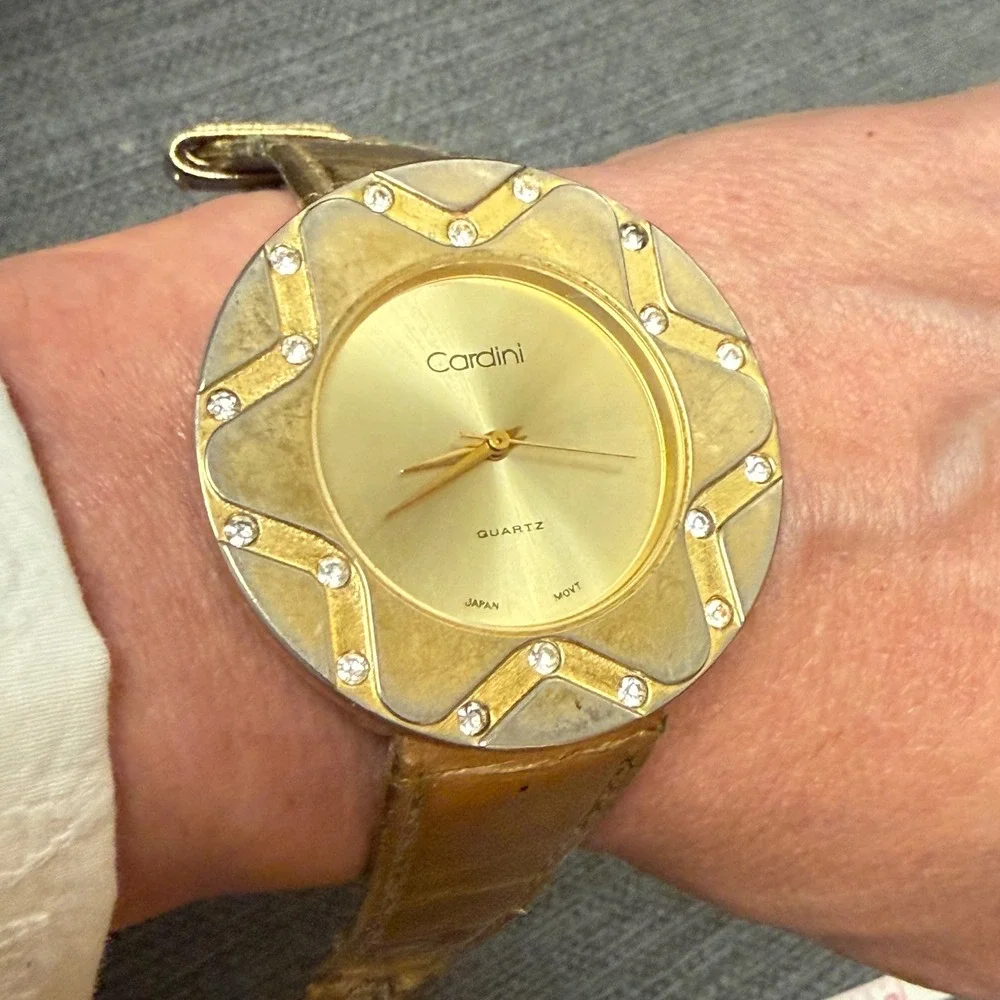 Cardini Vintage Gold Tone Rhinestone Star Quartz Watch Metallic Strap Works